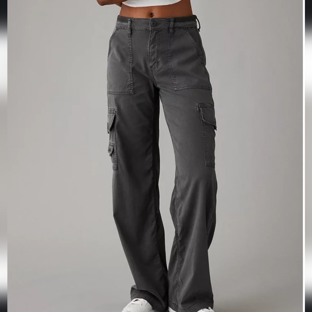 New AE Baggy Cargo Jeans